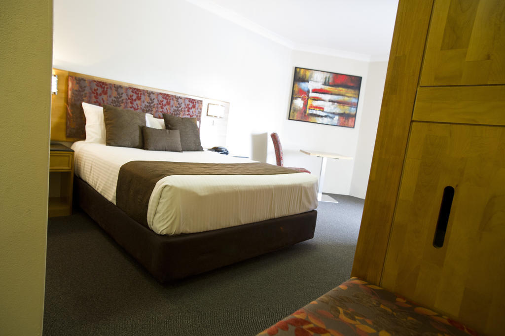 Noah'S Mid City Motor Inn Muswellbrook Esterno foto
